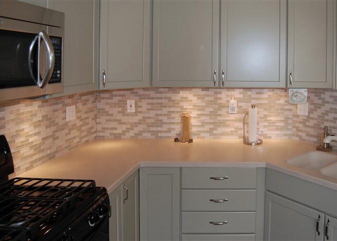 under cabinet xenon lights