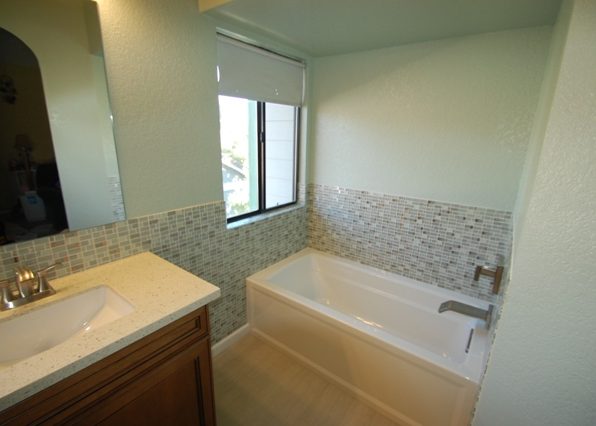 Mosaic Tile Tub Surround